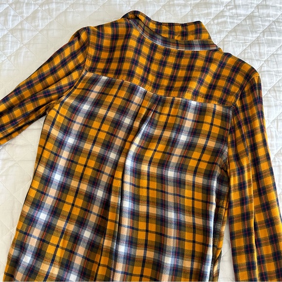 A&F super soft button down - Picture 6 of 6